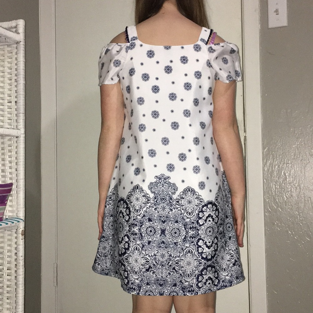 Dress - Picture 2 of 2